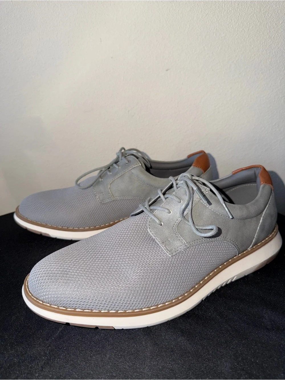 Men's Casual Gray Lace-Up Shoes with Brown Heel Accent - Nordstrom Rack